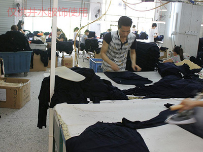 深圳毛织买什么牌子产品那个好_井水服饰